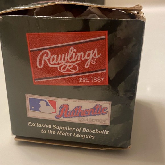 Authentic Don Mattingly Autographed MLB Official Baseball from 1990’s - Picture 6 of 8